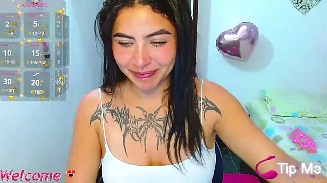 Snapshot of _luna_torres chatting on December 12, 2024, 12:05 am  luna torres online show from December 12, 2024, 12:05 am