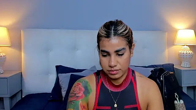 Snapshot of SaraaJhonsonn chatting on November 5, 2025, 4:43 pm SaraaJhonsonn online show from November 5, 2025, 4:43 pm