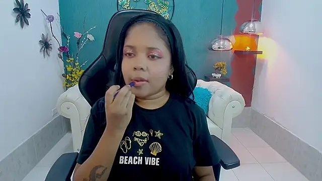 Melikasweetz online show from March 26, 2026, 6:17 pm