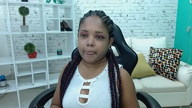 Snapshot of Melikasweetz chatting on February 18, 2026, 5:20 pm Melikasweetz online show from February 18, 2026, 5:20 pm