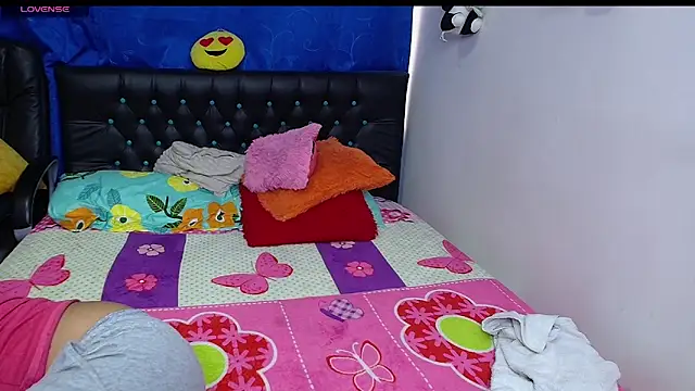 Melikasweetz online show from May 29, 2026, 4:35 pm