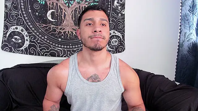 Snapshot of JayMarcos_ chatting on October 31, 2025, 12:46 pm JayMarcos online show from October 31, 2025, 12:46 pm