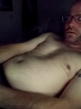 Snapshot of crazycam619 chatting on November 18, 2025, 6:39 am crazycam619 online show from November 18, 2025, 6:39 am