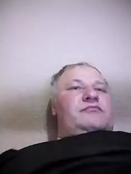 Snapshot of Grasul78 chatting on November 17, 2025, 3:49 pm Grasul78 online show from November 17, 2025, 3:49 pm