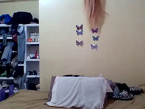 Snapshot of Zara_Twilight chatting on December 18, 2025, 11:14 am Zara Twilight online show from December 18, 2025, 11:14 am