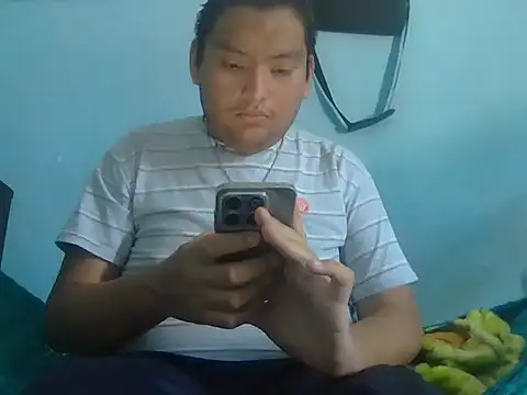 Snapshot of daniel4444Cu chatting on April 22, 2026, 5:42 pm daniel4444Cu online show from April 22, 2026, 5:42 pm