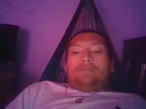 Snapshot of daniel4444Cu chatting on May 21, 2026, 7:44 pm daniel4444Cu online show from May 21, 2026, 7:44 pm