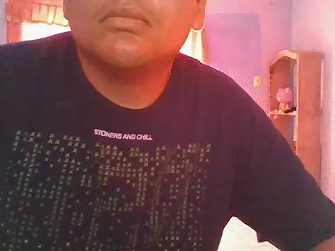 Snapshot of daniel4444Cu chatting on May 3, 2026, 7:28 pm daniel4444Cu online show from May 3, 2026, 7:28 pm