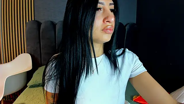 Snapshot of Nicolette_ks_ chatting on January 8, 2026, 4:51 am Nicolette ks online show from January 8, 2026, 4:51 am