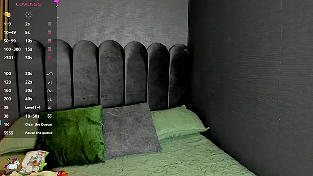 Snapshot of Nicolette_ks_ chatting on December 19, 2025, 5:10 am Nicolette ks online show from December 19, 2025, 5:10 am