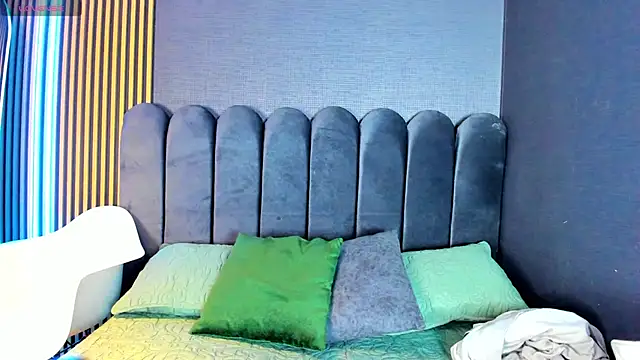 Snapshot of Nicolette_ks_ chatting on December 17, 2025, 4:39 am Nicolette ks online show from December 17, 2025, 4:39 am