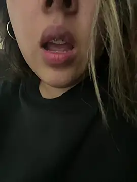 LinaBrowm online show from January 15, 2026, 4:10 pm