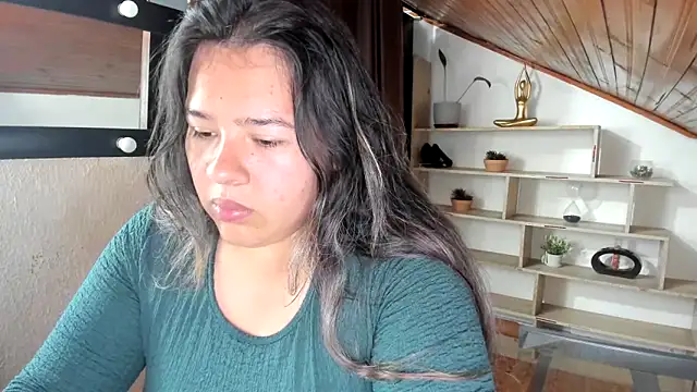 LinaBrowm online show from March 27, 2026, 7:37 pm