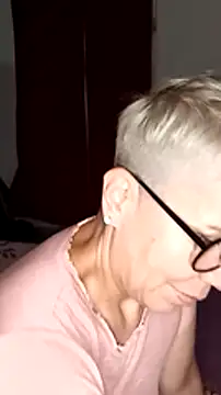 luz bella online show from December 10, 2024, 2:27 am