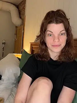 Snapshot of wildefaye chatting on October 5, 2025, 1:51 am wildefaye online show from October 5, 2025, 1:51 am