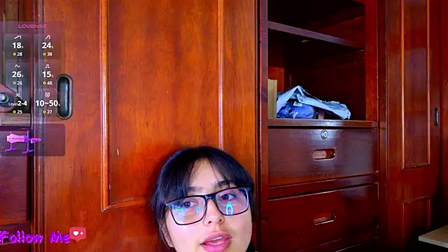 Snapshot of scarlleth_ chatting on November 13, 2025, 12:09 pm scarlleth online show from November 13, 2025, 12:09 pm