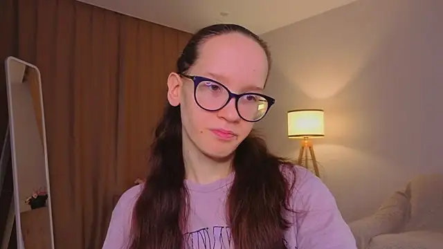 BettyBrowni online show from March 23, 2026, 4:07 pm