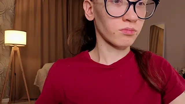 BettyBrowni online show from April 18, 2026, 8:20 pm