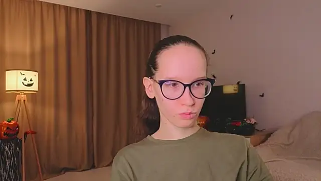 Snapshot of BettyBrowni chatting on November 18, 2025, 4:21 pm BettyBrowni online show from November 18, 2025, 4:21 pm