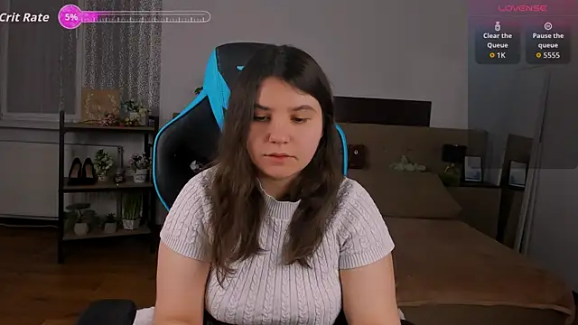 Viola  Shy online show from November 27, 2025, 9:04 pm