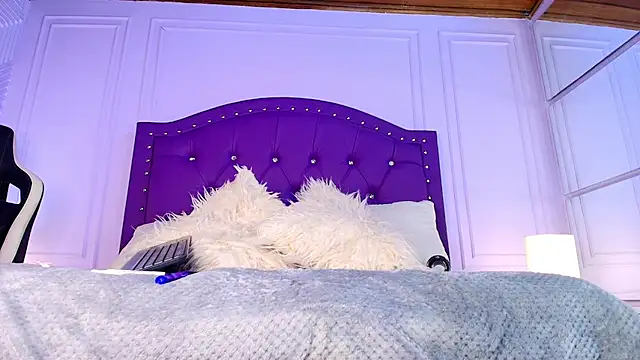 Snapshot of sarah_banks1 chatting on March 3, 2026, 3:13 am sarah banks1 online show from March 3, 2026, 3:13 am