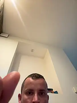 MateoKimiBi online show from June 9, 2026, 9:27 pm