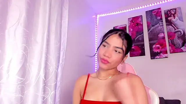 Snapshot of Alissarhys26 chatting on March 14, 2025, 11:22 pm Alissarhys26 online show from March 14, 2025, 11:22 pm