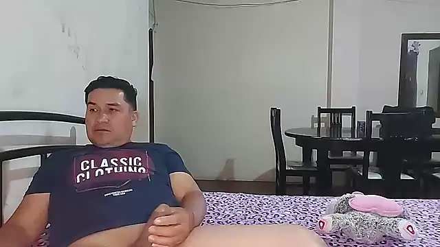 ferchoDC78 online show from May 13, 2026, 3:57 am