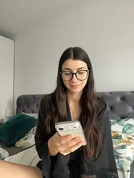 Wildberry  online show from February 2, 2026, 8:57 am