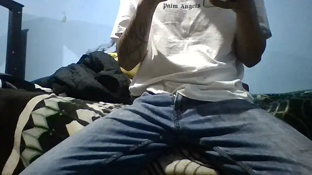 Snapshot of Leonul chatting on December 14, 2025, 10:10 am Leonul online show from December 14, 2025, 10:10 am