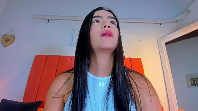 valen rose0 online show from December 15, 2025, 12:11 pm