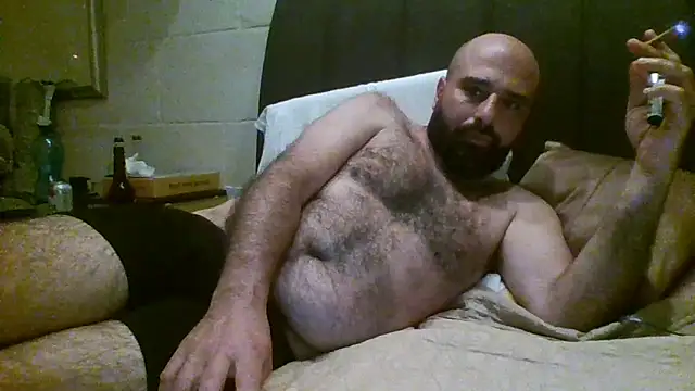 Snapshot of Denisilboss chatting on May 9, 2026, 9:40 pm Denisilboss online show from May 9, 2026, 9:40 pm