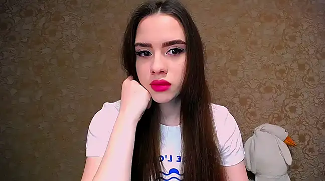  your fantasy girl online show from March 20, 2025, 1:59 pm