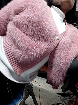 Haralushiaaa online show from December 14, 2025, 12:33 pm