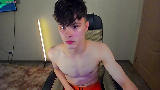 Aiden Sensual online show from September 14, 2025, 5:02 pm