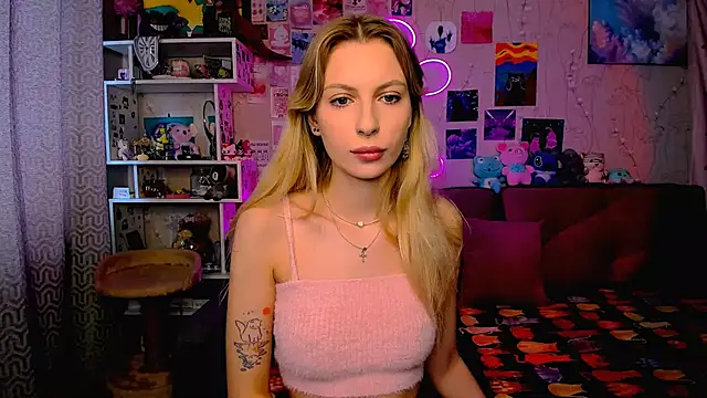 Snapshot of Maria_Hunt chatting on March 22, 2025, 2:27 am Maria Hunt online show from March 22, 2025, 2:27 am