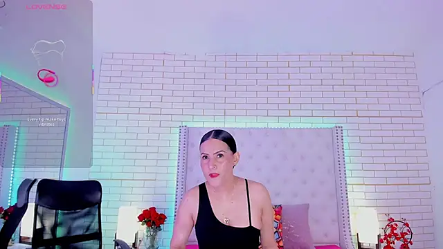 Coco Balenciaga  online show from July 16, 2026, 12:02 pm