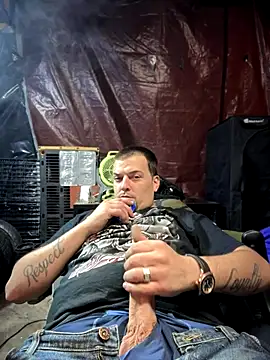 Snapshot of joeycbigcock chatting on November 17, 2025, 9:19 pm joeycbigcock online show from November 17, 2025, 9:19 pm