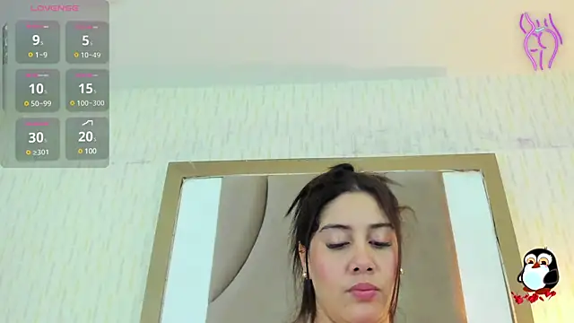 Snapshot of ThyaraJhons chatting on February 27, 2025, 12:12 pm ThyaraJhons online show from February 27, 2025, 12:12 pm
