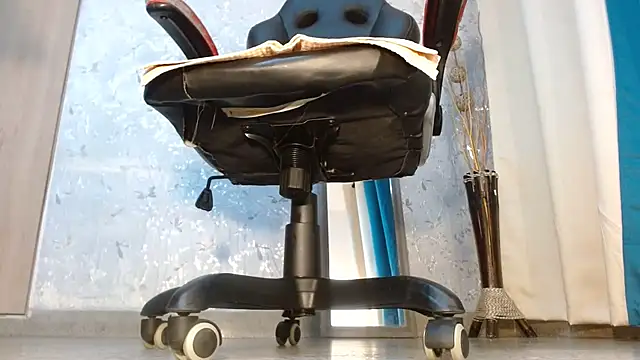 Snapshot of Samantabrown_ chatting on November 9, 2025, 11:36 am Samantabrown online show from November 9, 2025, 11:36 am