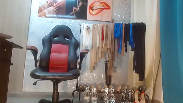 Samantabrown  online show from February 9, 2026, 11:08 am