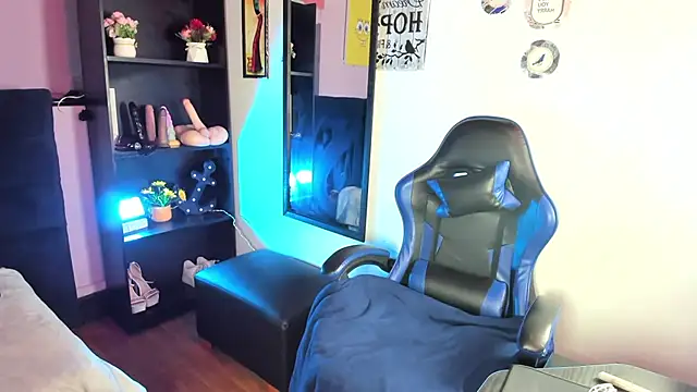 Amy hoy69 online show from October 2, 2025, 2:37 am