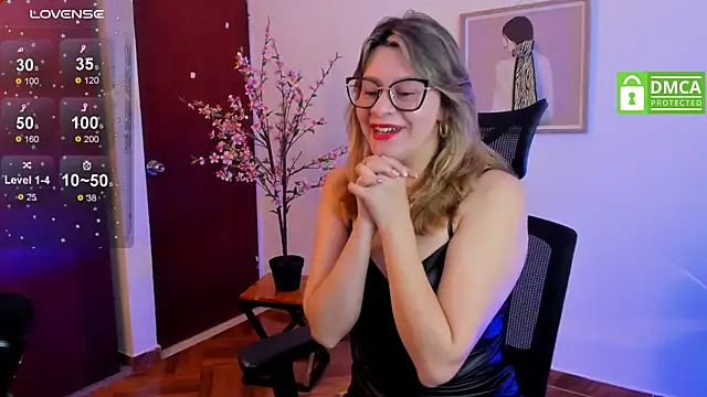 Chanelll Taylorr  online show from March 22, 2025, 1:08 pm