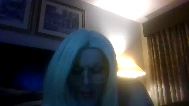 SassyCrystal77 online show from March 16, 2026, 10:52 am