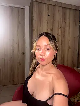 nakary00 online show from September 14, 2025, 3:23 pm