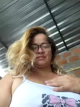 Snapshot of natally_ross21 chatting on August 5, 2026, 12:43 pm natally ross21 online show from August 5, 2026, 12:43 pm