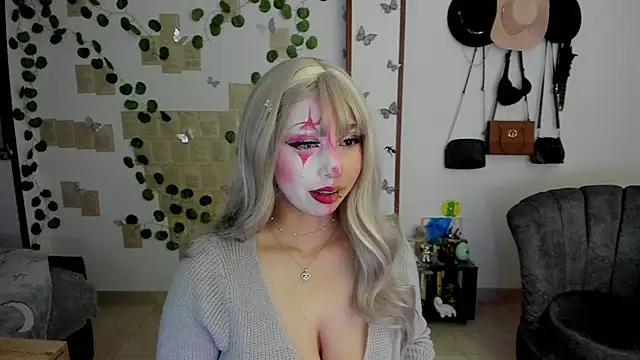 Snapshot of Fiore_Sanz_ chatting on October 4, 2025, 3:08 am Fiore Sanz online show from October 4, 2025, 3:08 am