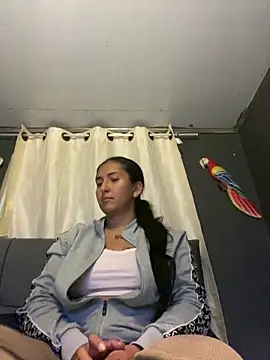 luna asss online show from May 14, 2026, 3:25 am