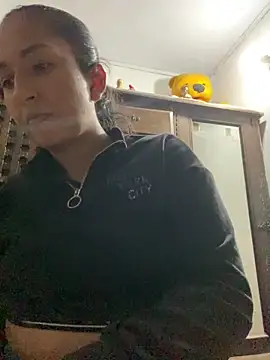 luna asss online show from May 6, 2026, 1:20 am