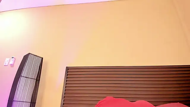 Kim Baker1 online show from December 20, 2025, 8:33 pm